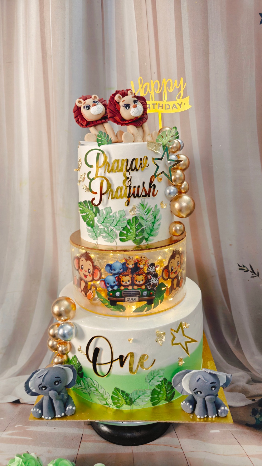 Jungle Safari One Theme Cake